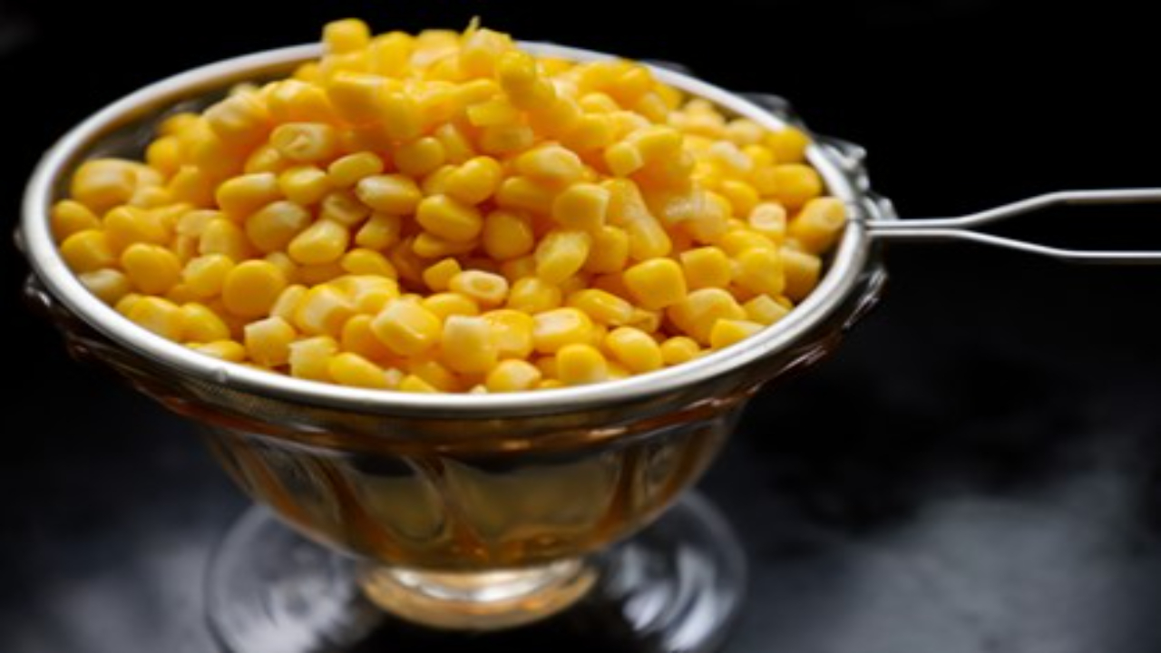 Discover the irresistible magic of air-fried frozen corn