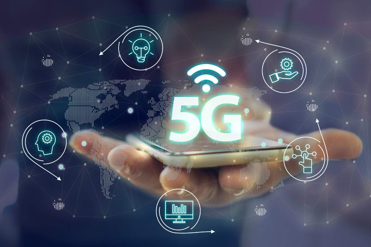 5G Revolution: Transforming Connectivity and Communication